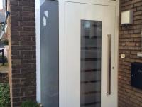 Haustür Aluminium mit Seitenteil und Oberlicht