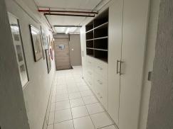 Maßgefertigte Schränke für Keller