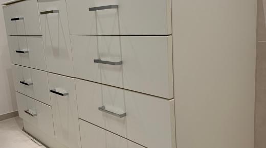 Waschtischunterschrank mit Schubladen