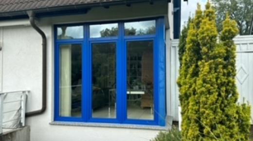 Neue Folierung in blau