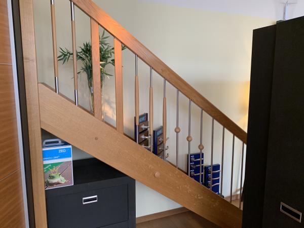 Holztreppe in der Ausstellung der Tischlerei Goebel