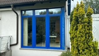 Neue Folierung in blau