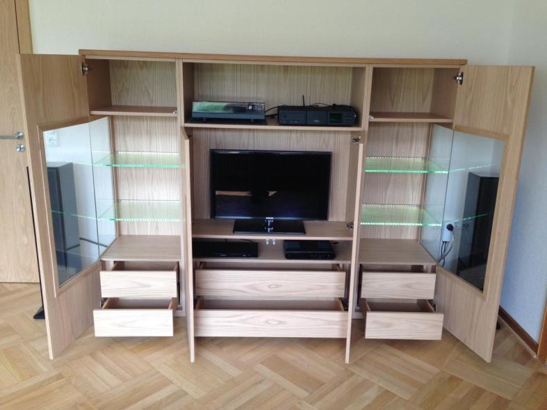 Individueller Medienschrank