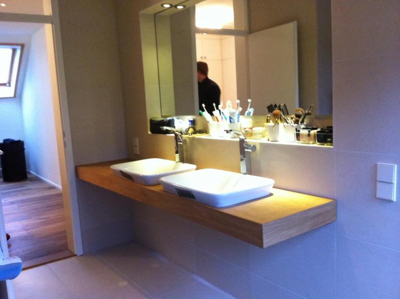 Waschtisch aus Eiche für zwei Waschbecken